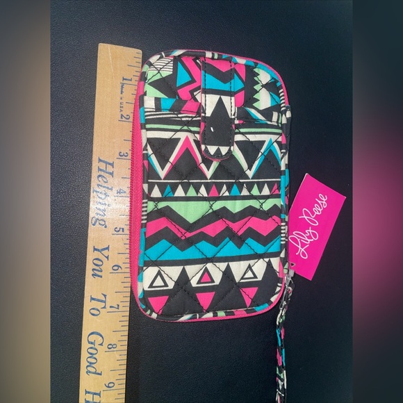 Pink Quilted Wristlet Lily Reese Geo Pattern - Picture 4 of 7